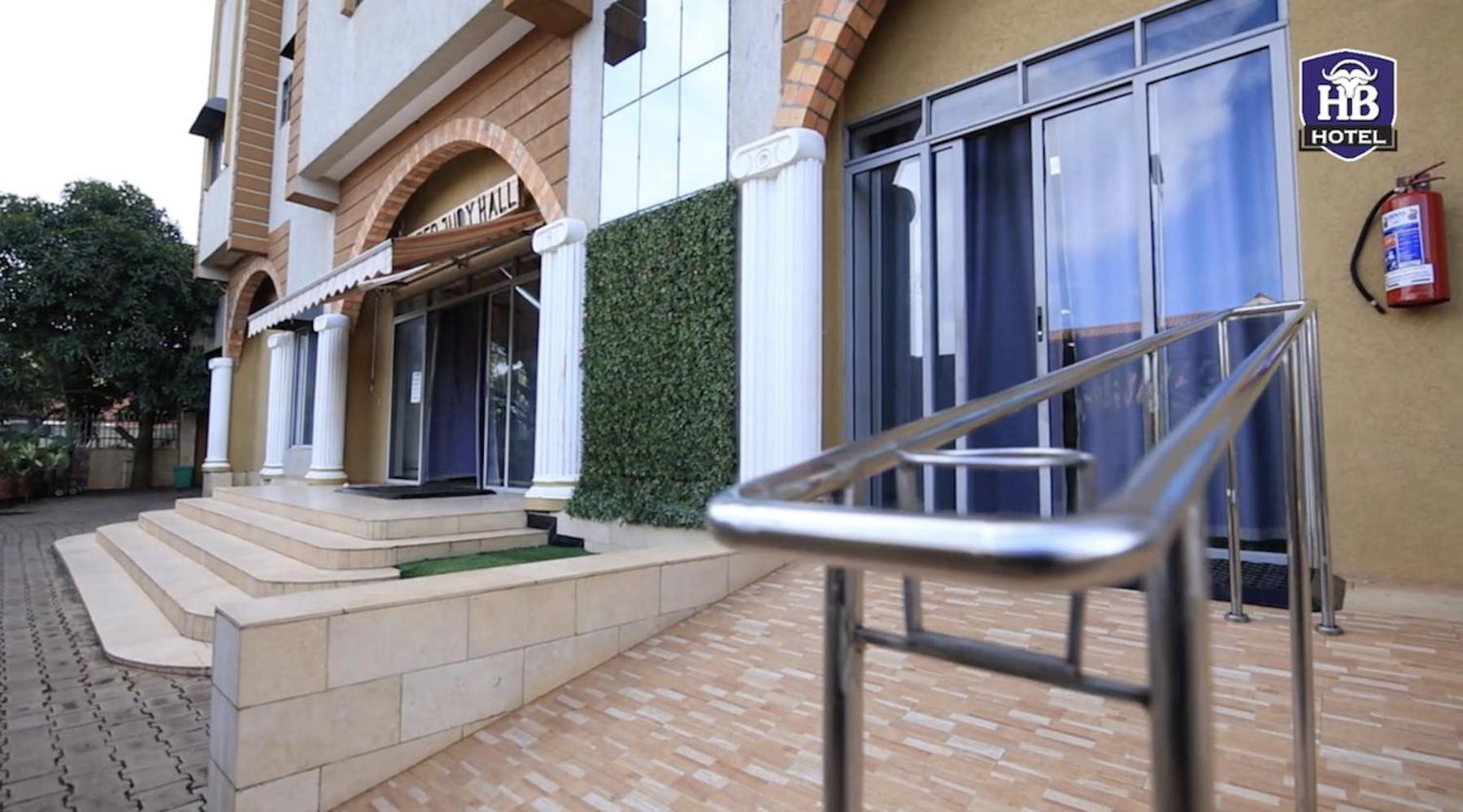 Hoima Buffalo Hotel & Business Hub Ltd Exteriör bild