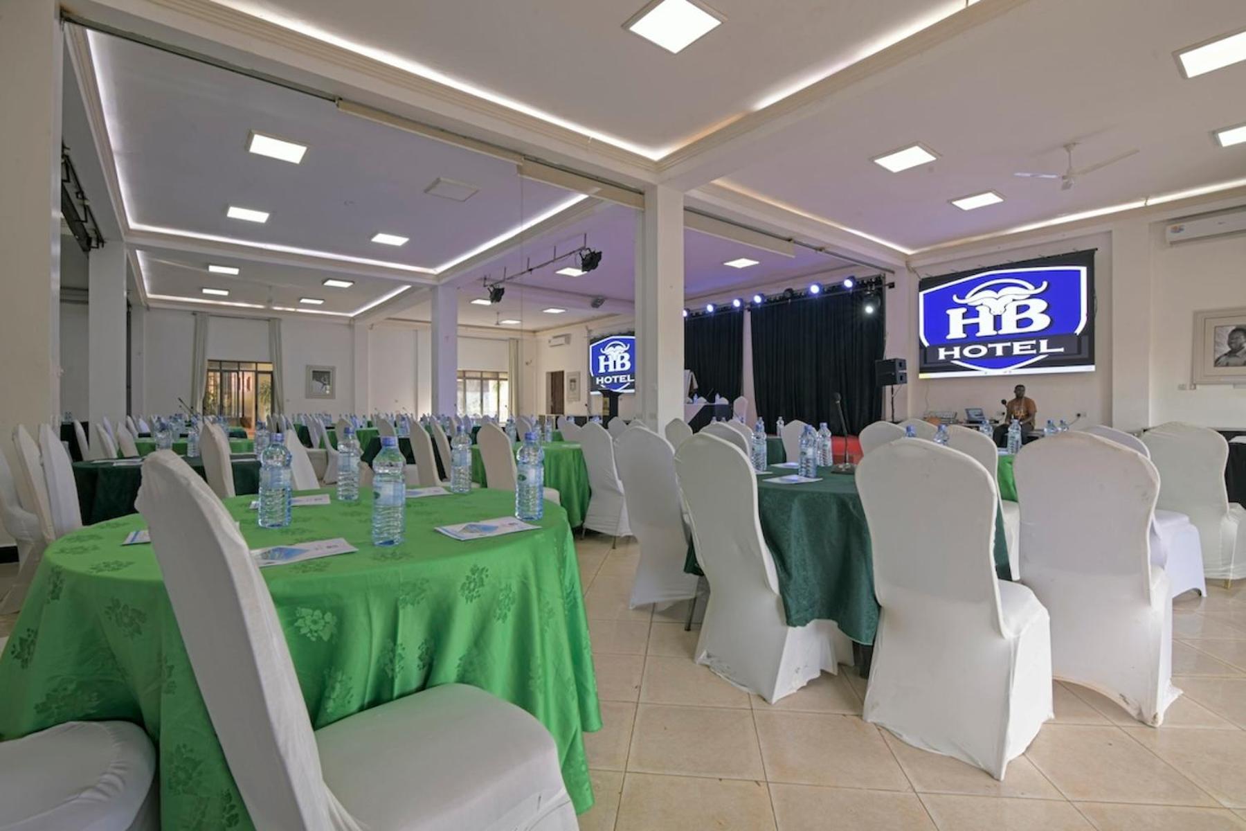 Hoima Buffalo Hotel & Business Hub Ltd Exteriör bild