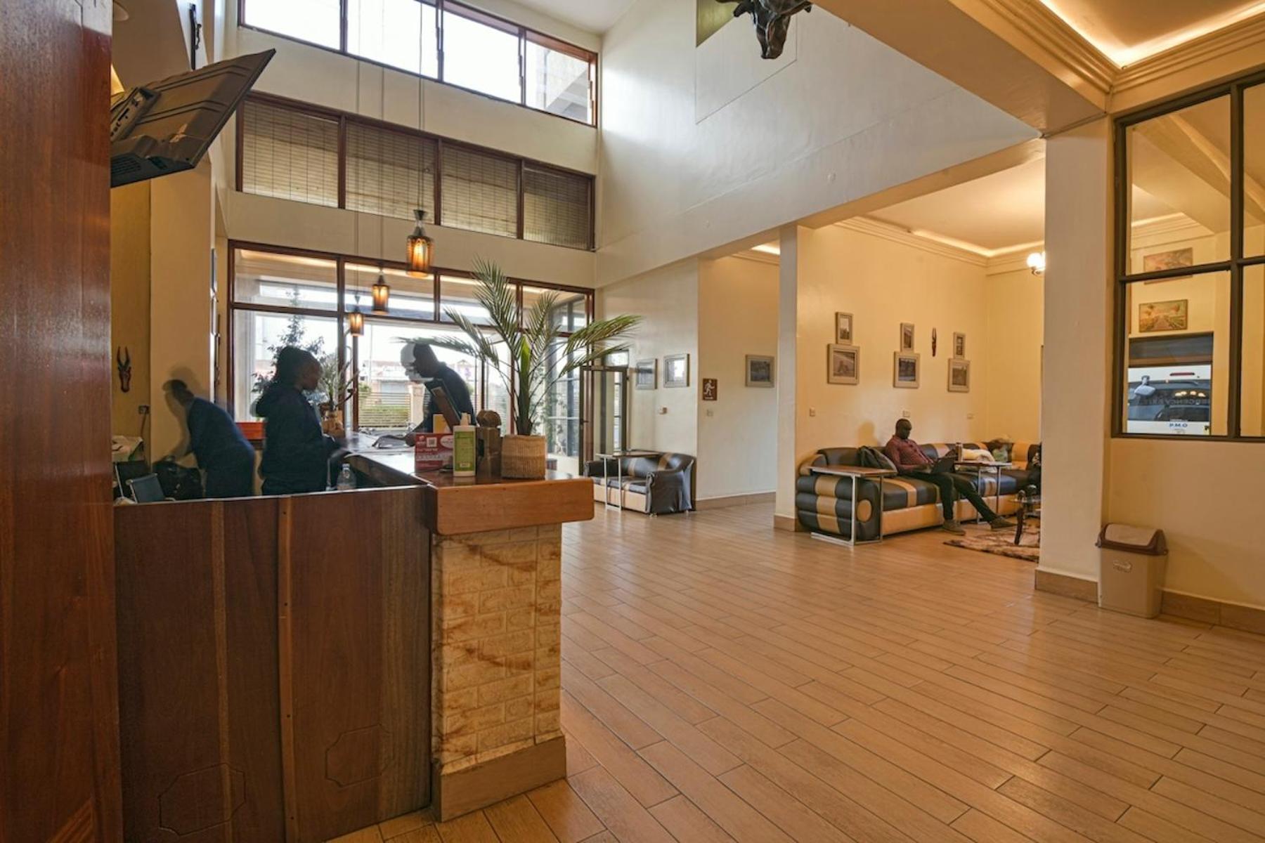 Hoima Buffalo Hotel & Business Hub Ltd Exteriör bild