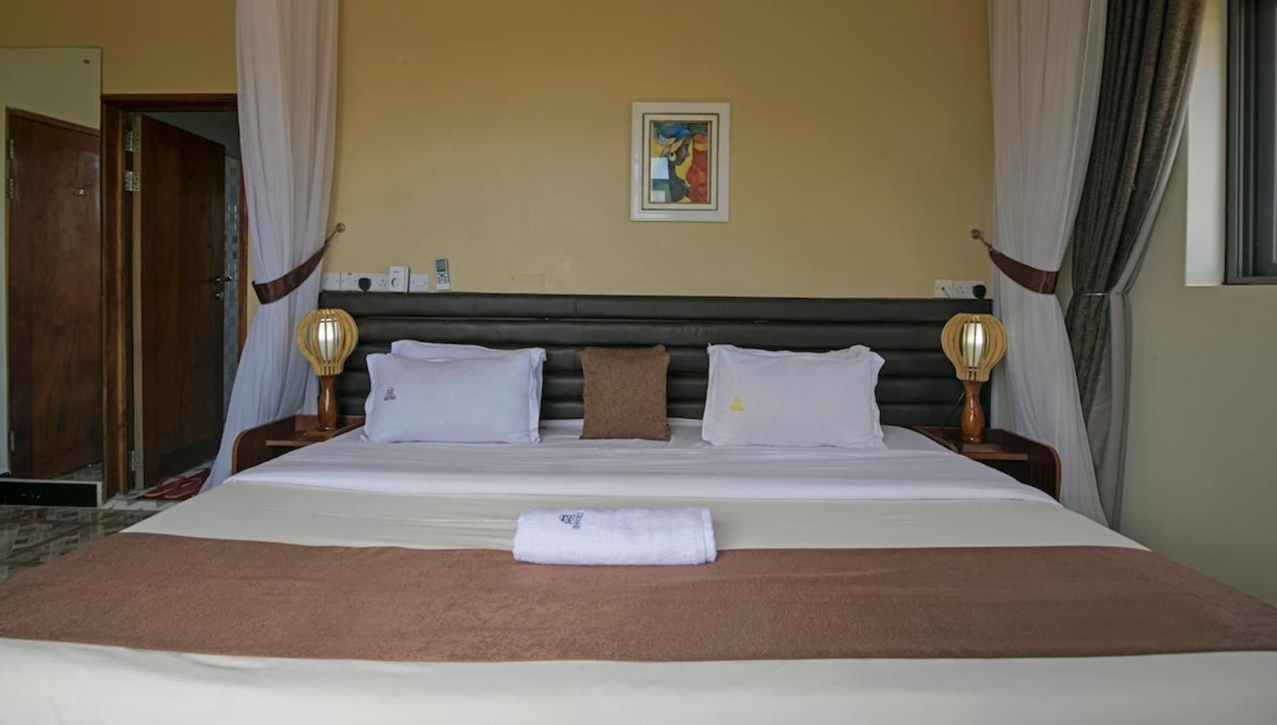 Hoima Buffalo Hotel & Business Hub Ltd Exteriör bild