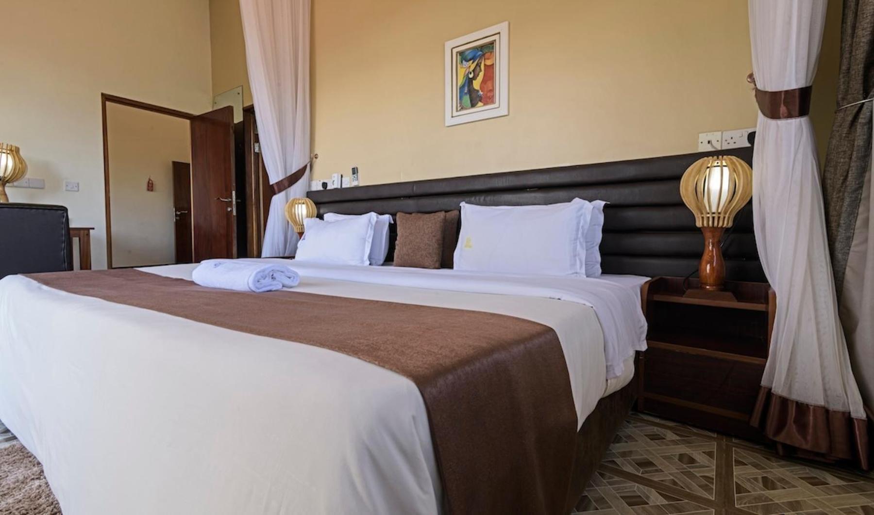 Hoima Buffalo Hotel & Business Hub Ltd Exteriör bild